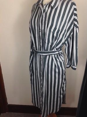 Zara Striped Shirt Dress Black And White With Belt ,and Pockets Size M