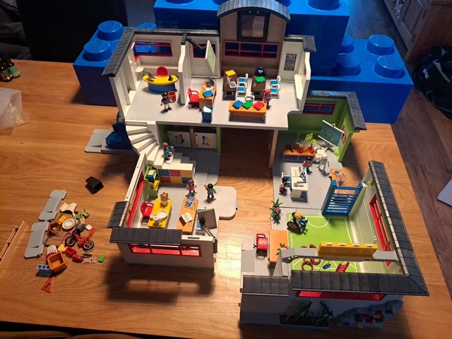 Playmobil City Life Colegio de Playmobil 71327 | Juguetilandia