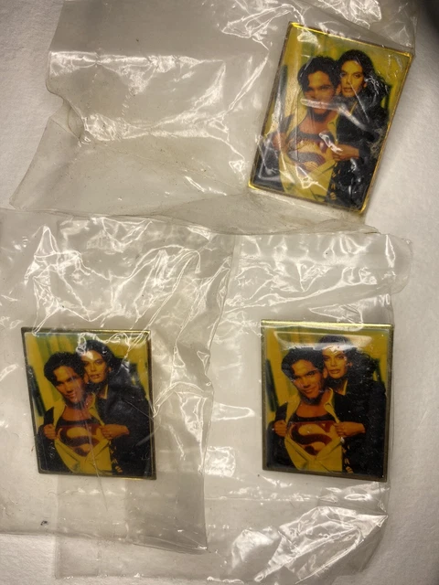 1995 DC Comics LOIS & CLARK Superman Enamel Promo Hat Bag Tie Pin Back - NEW 1995 DC Comics LOIS & CLARK Superman Enamel Promo Hat Bag Tie Pin Back - NEW