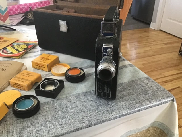 CINE-KODAK Ocho Modelo 60 8 mm De Colección Cámara de Película EE. UU. Estuche de Cuero Filtros