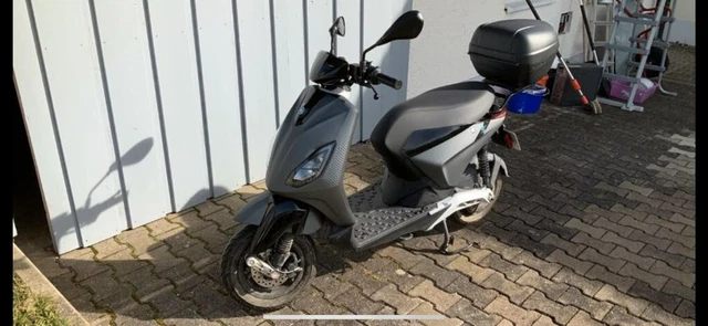 Piaggio One E-Roller 45 km/h aus 07/22 TPH-Förderung möglich 3.500 km; Garantie