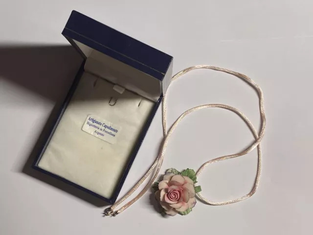 Schöne italienische handgefertigte Porzellan Rose Halskette