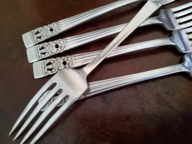 5x Quality Silver Plated Coronation Pattern Oneida Community plate forks , 19 cm