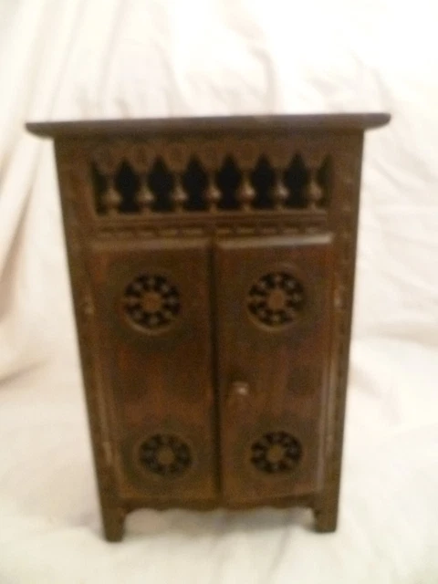 Ancienne armoire bretonne - Ameublement