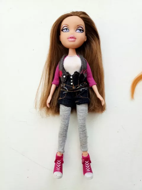 Bratz Doll 10th Anniversary Doll Introducing Carrie 10/10/10