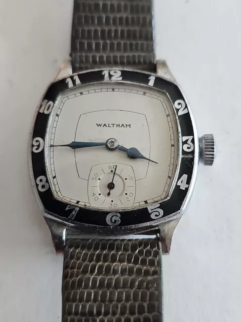 Vintage Waltham 17 Jewels  Manual Wind Watch