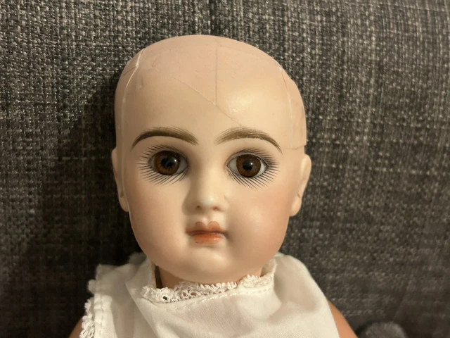 Poupée ancienne porcelaine bouche fermée - Antique Jumeau