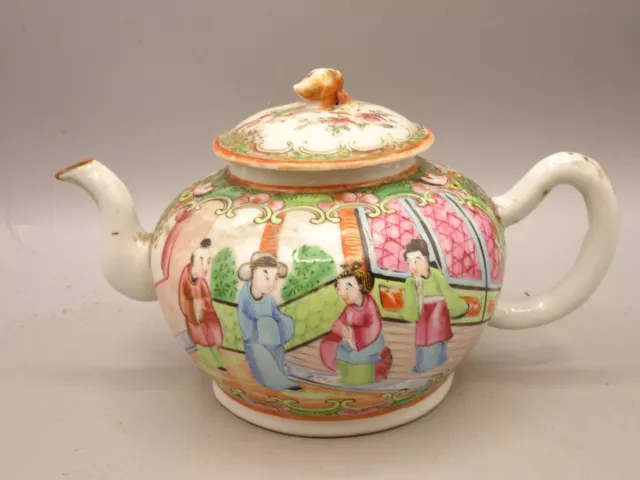 Théière En Porcelaine Émaillée De Canton XIXème