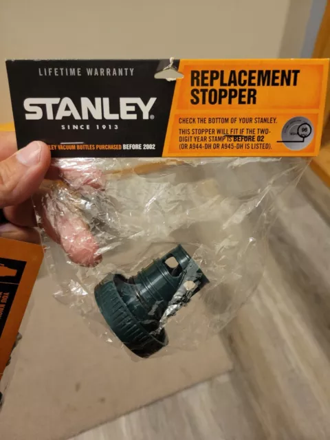 https://www.picclickimg.com/w04AAOSwAhdlHpj0/New-STANLEY-Replacement-Stopper-Fits-Pre-2002-11.webp