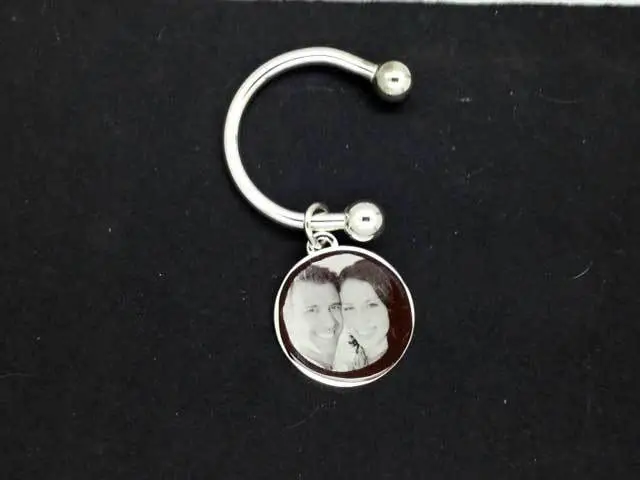 Personalised Photo And Text Engraved Round Keyring With Free Gift Box