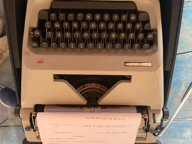 macchina da scrivere Vintage scheidegger Mia stella 2000  