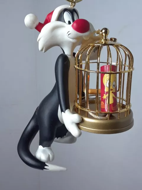 Hallmark Keepsake Looney Tunes Sylvester's Bang Up Gift Ornament 1999