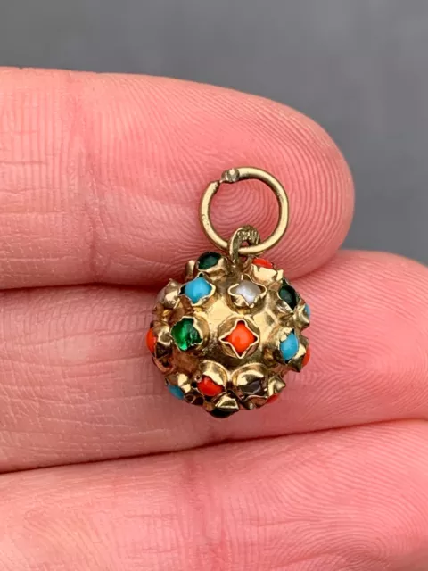 9ct gold sputnik ball pendant 1970s