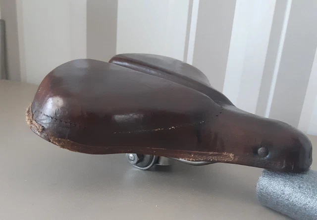 Ancienne Selle Cuir PERFECTOR 9 Paris - Rare Motif Floral Gravé - Vélo Vintage - Collection