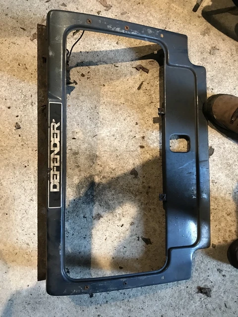 LAND ROVER DEFENDER & RANGE ROVER CLASSIC BONNET STOP SLAM