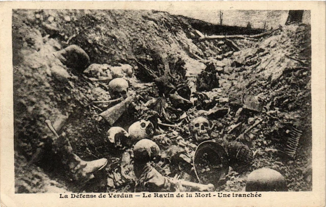 CPA AK Militaire La Defense de VERDUN (361625)