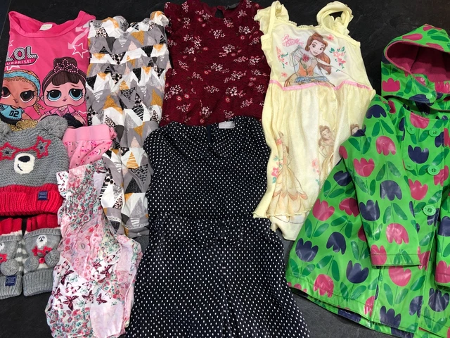Bellissimo pacchetto di vestiti per ragazze 5-6 anni Beauty & The Bavaglino, cappello Joules ++