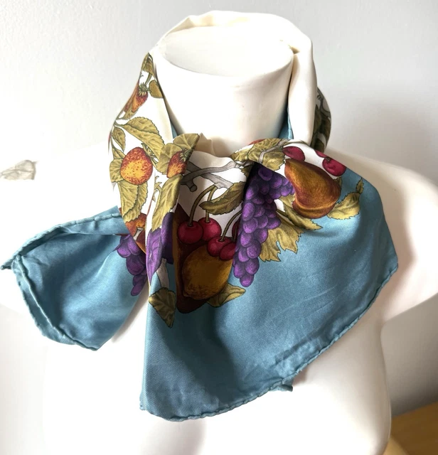 Foulard Carré Vintage En Soie 100% - Motif "Sabretaches Et Gibernes", Dimensions 87x86 Cm, Rouge