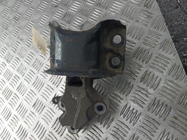 Support Moteur Occasion Pour Renault Twingo II Phase 1 - 1.2i 16v 75ch - Référence 10220301118385