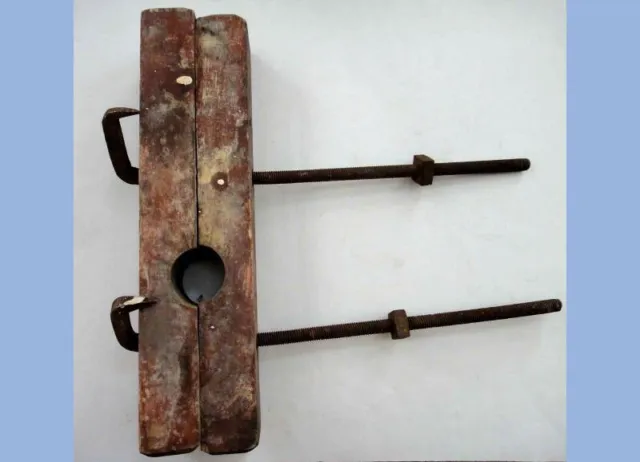 antique PRIMITIVE CLAMP hardware TOOL wood iron