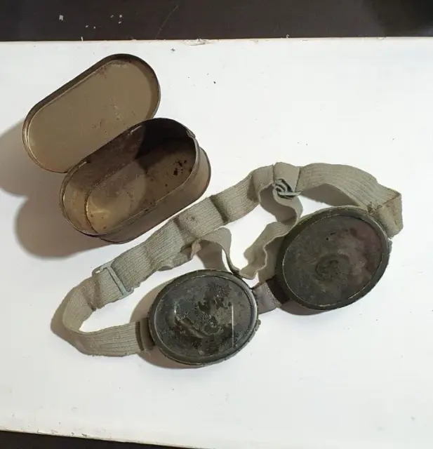 Authentic Ww1 Ww2 Feild Issued Goggles Eye Shades Glasses  Military Tin Can