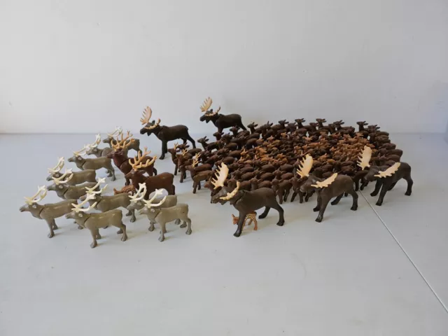 lot of 56 deer, 75 babies, 5 elks, reindeer playmobil ref 14 (indivisible lot)