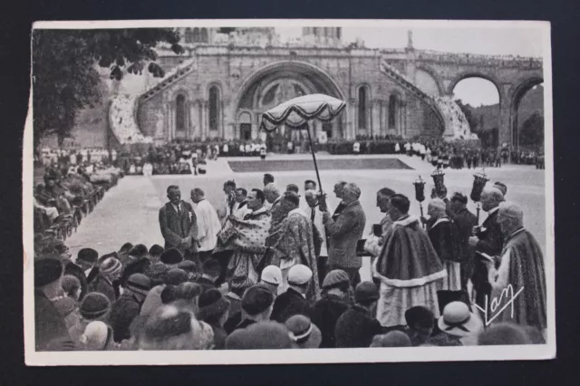 Carte postale ancienne CPA LOURDES - Bénédiction des malades