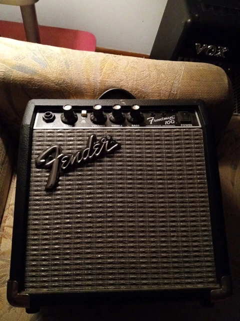 TESTED Fender Frontman 10G Guitar Amplifier PR 357 Practice Amp 28 Watt