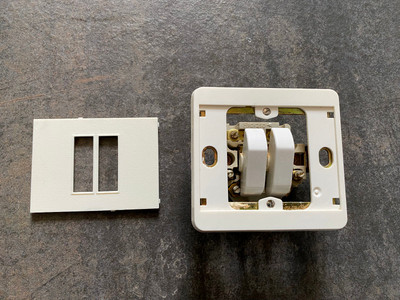 Legrand Lot Legrand CHAMBORD PALACE  2 interrupteurs va et vient 