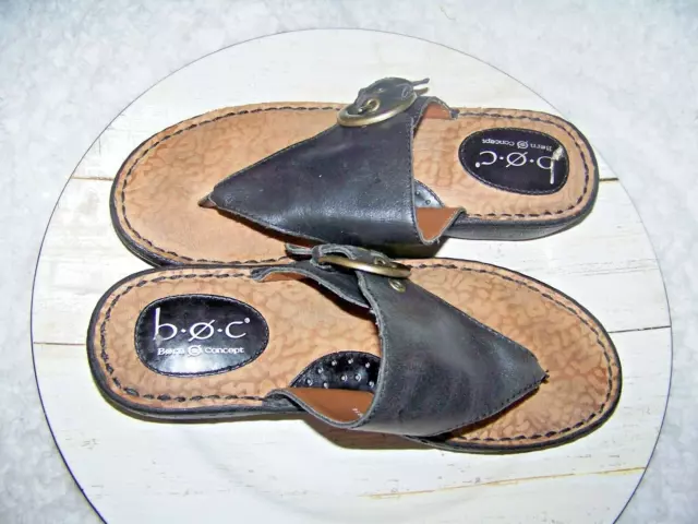 BOC Born Thong Flip Flop Sandal Shoes Women's 7 Black Leather Buckle Fastener