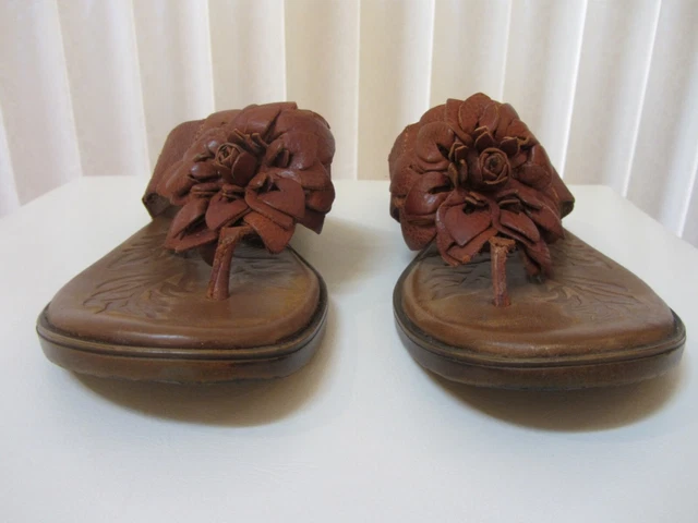 Born Astrid Burnt Orange Thong Sandals (Size 8)