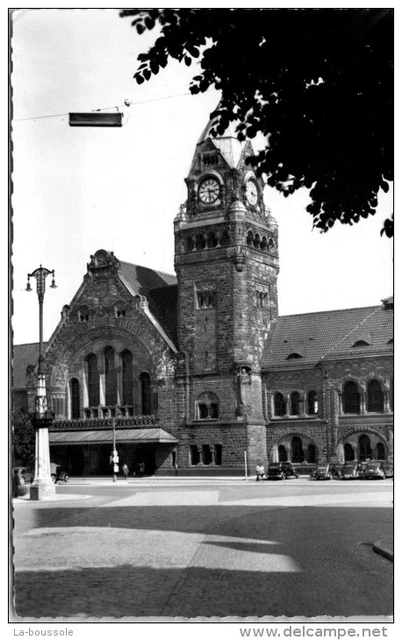 57 METZ - la gare centrale ---