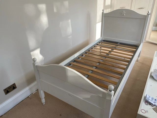 WHITE WOODEN STAR Single Bed Frame with Headboard and Footboard £16.15 ...