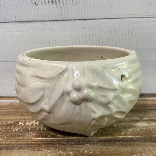 VINTAGE MCCOY POTTERY Hanging Basket Leaves & Berries 1930's Matte