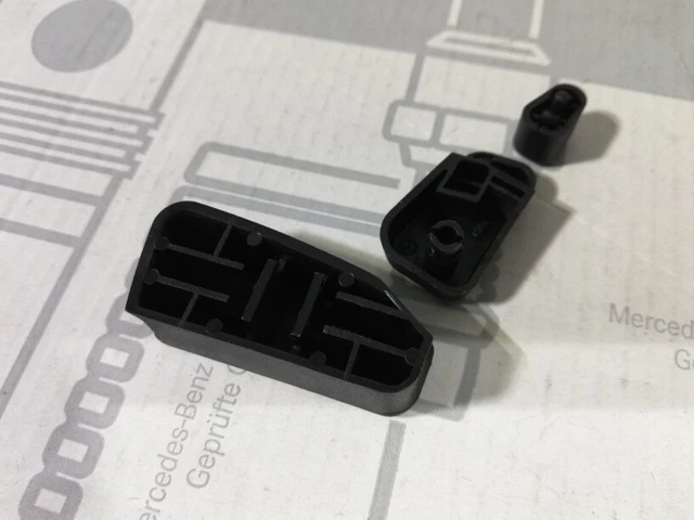 Genuine Mercedes-Benz Spark Plug Wire Holder (Lower) - Part #1031590540 - New OEM For W124, W126, W201