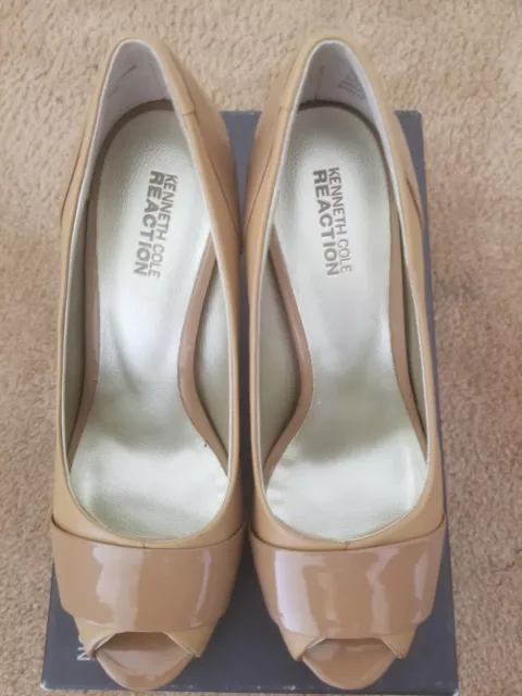 Women’s KENNETH COLE REACTION  heels sz 7.5