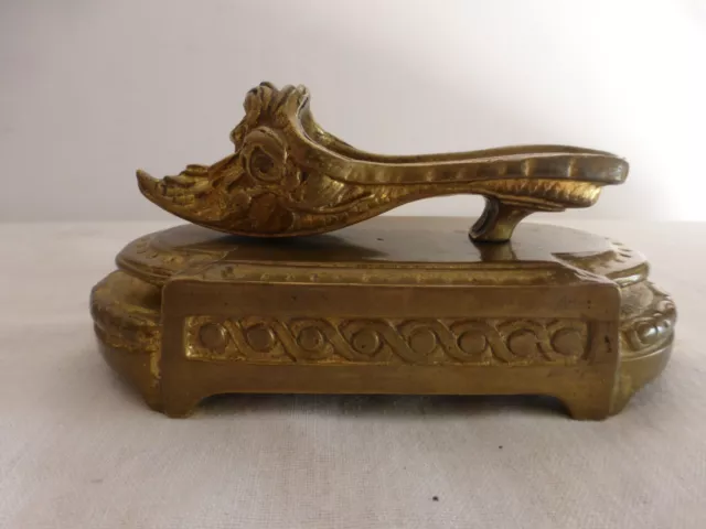 Ancien presse-papier bronze. Escarpin. Chaussure Shoe Paperweight. Clipboard