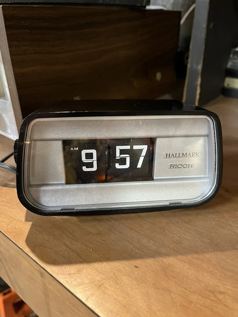 VTG Hallmark Ricoh Electric Digital Flip Clock Japan- Model 3600 VTG Hallmark Ricoh Electric Digital Flip Clock Japan- Model 3600