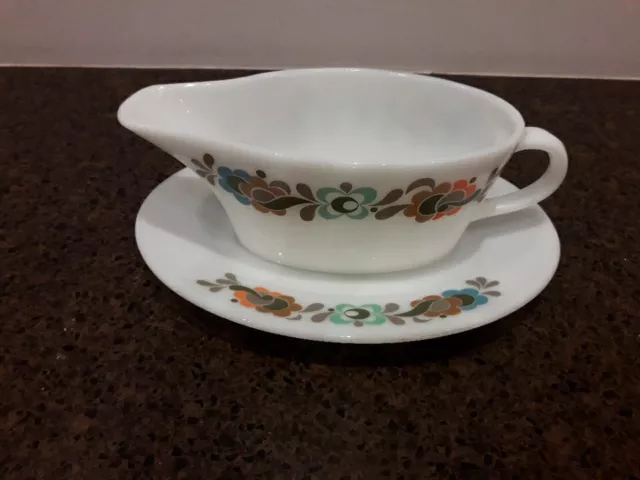 Vintage Pyrex Carnaby Tempo Gravy Boat Sauce Boat And Saucer 20cm