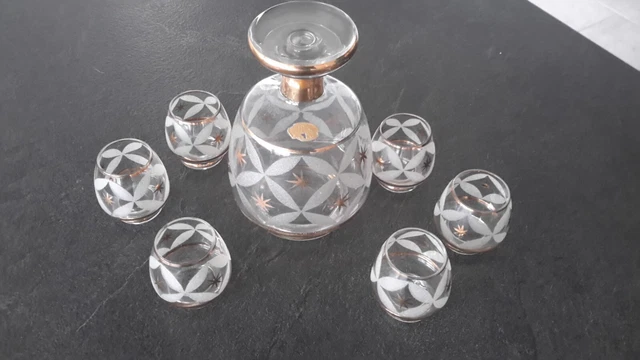 Ensemble à liqueur   ● CARAFE et 6 VERRES  ● en l état