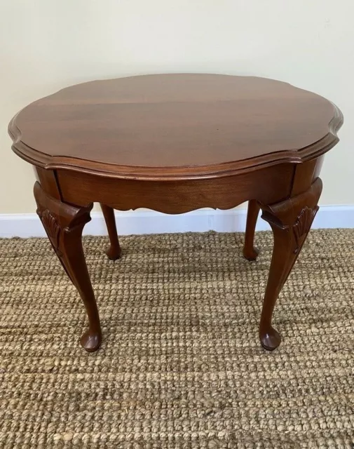 Ethan Allen Georgian Court Oval Accent End Table.