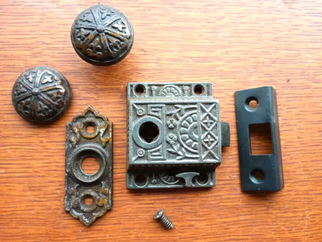 Antique Ornate Victorian Iron Screen Door Lock, Petite Knobs & Plate Set c1885