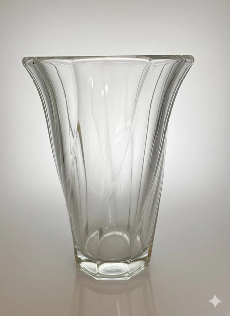 Vase En Cristal Taillé 24.3 Cm - Vintage - Occasion Avec Signes D'usure