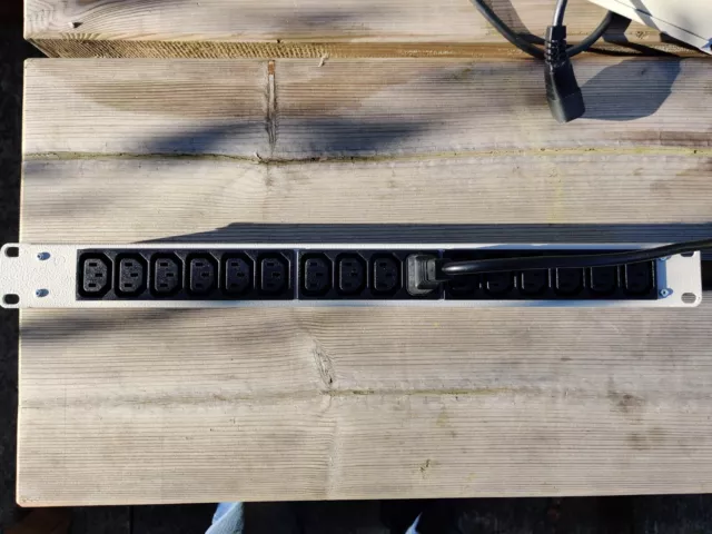 16 way IEC C13 PDU - 1U 19" Power Distribution Unit with ears