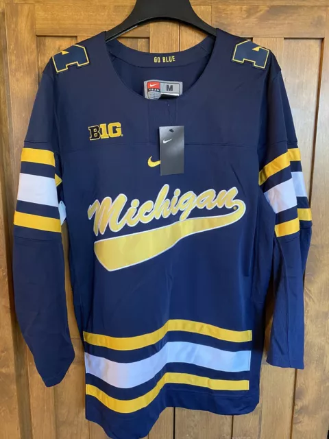 NEW NIKE MICHIGAN Men’s Jersey Sz Med. hockey jersey