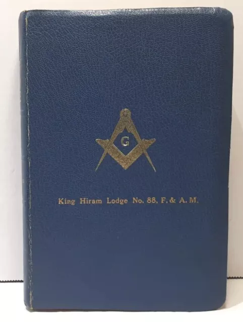 HOLMAN MASONIC BIBLE The Great Light In Masonry  Vintage 1968 SEE READ