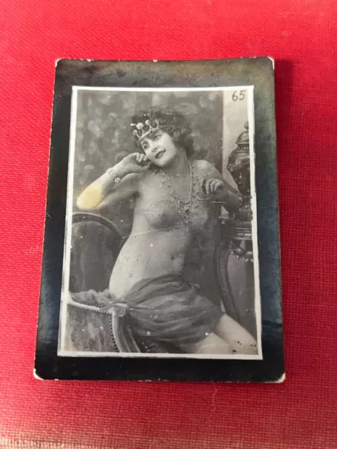 Zigarettenkarte - RISQUÉ - Übersee 1920er Jahre Schauspielerin/Schönheit (1)