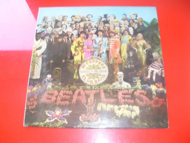 The Beatles - Sgt Pepper - 1St Press + Cut Outs -