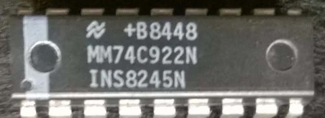 MM74C922N, Encodeur clavier 16 touches / 4bits, DIP18, National Semiconductor