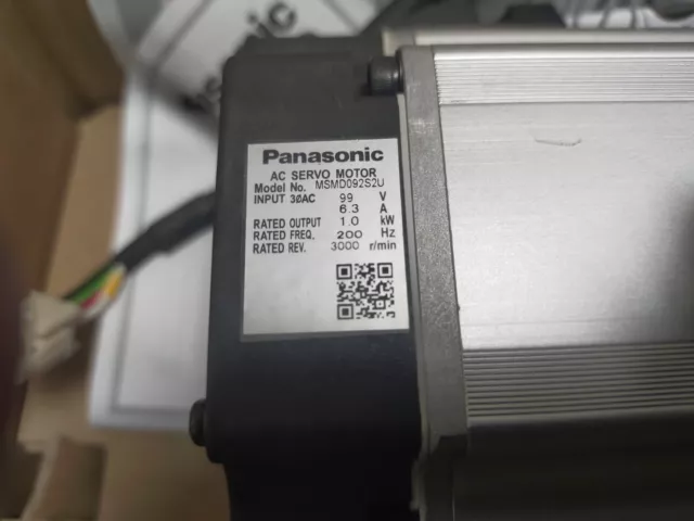 Panasonic MINAS AC SERVO MOTOR MSMD092S2U 3